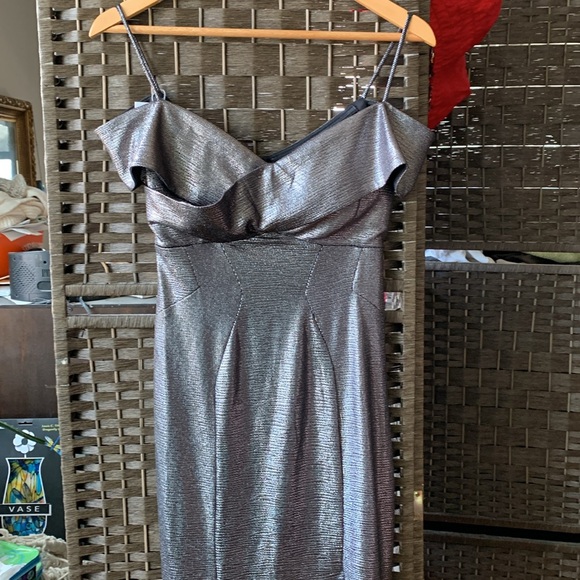 Nightway Petite Off Shoulder Metalic Gown Dress Size 4P - Picture 7 of 12